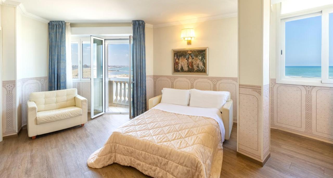 Hotel Baia Imperiale Rimini Luaran gambar
