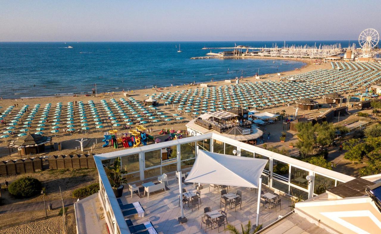 Hotel Baia Imperiale Rimini Luaran gambar