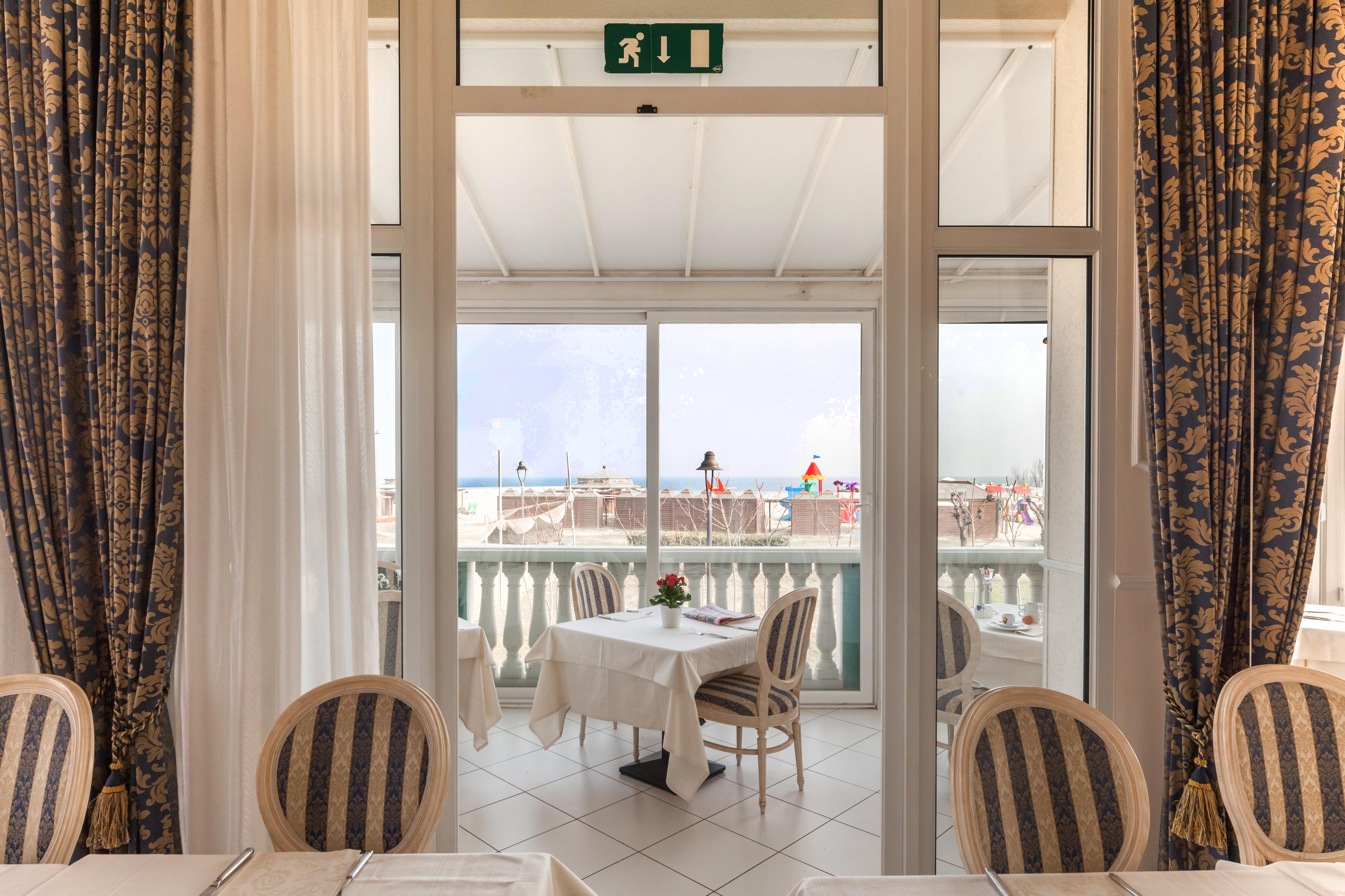 Hotel Baia Imperiale Rimini Luaran gambar